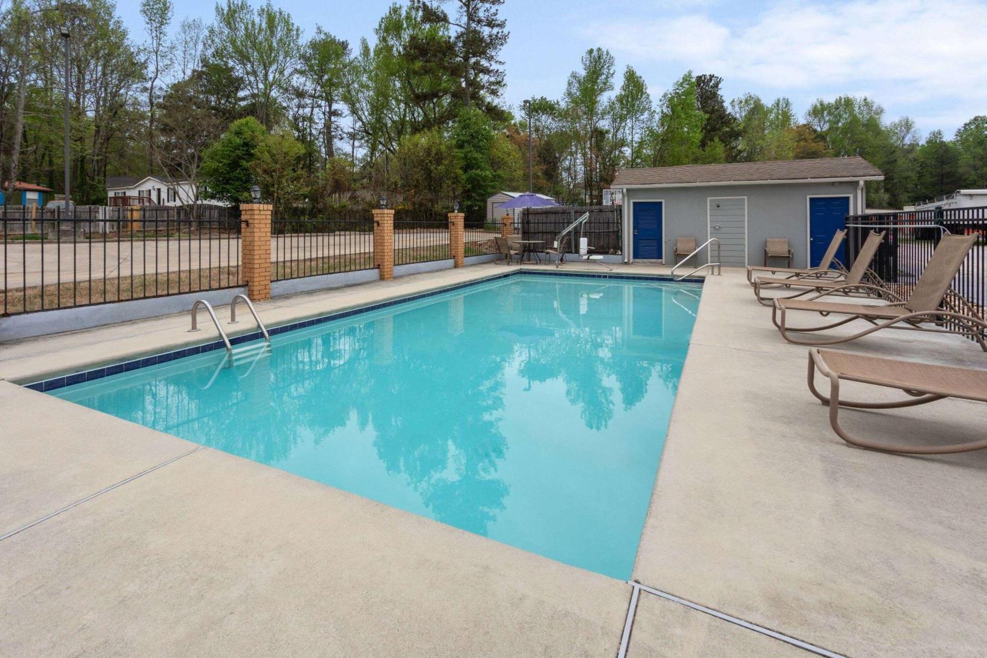 Days Inn By Wyndham Douglasville-Atlanta-Fairburn Road Zewnętrze zdjęcie